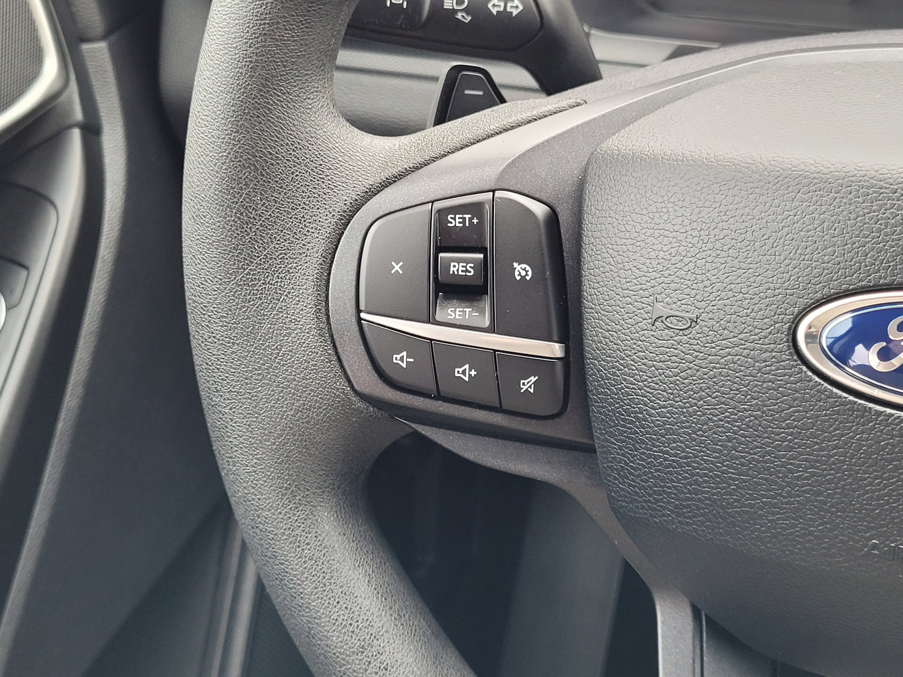 2020 Ford Explorer Base