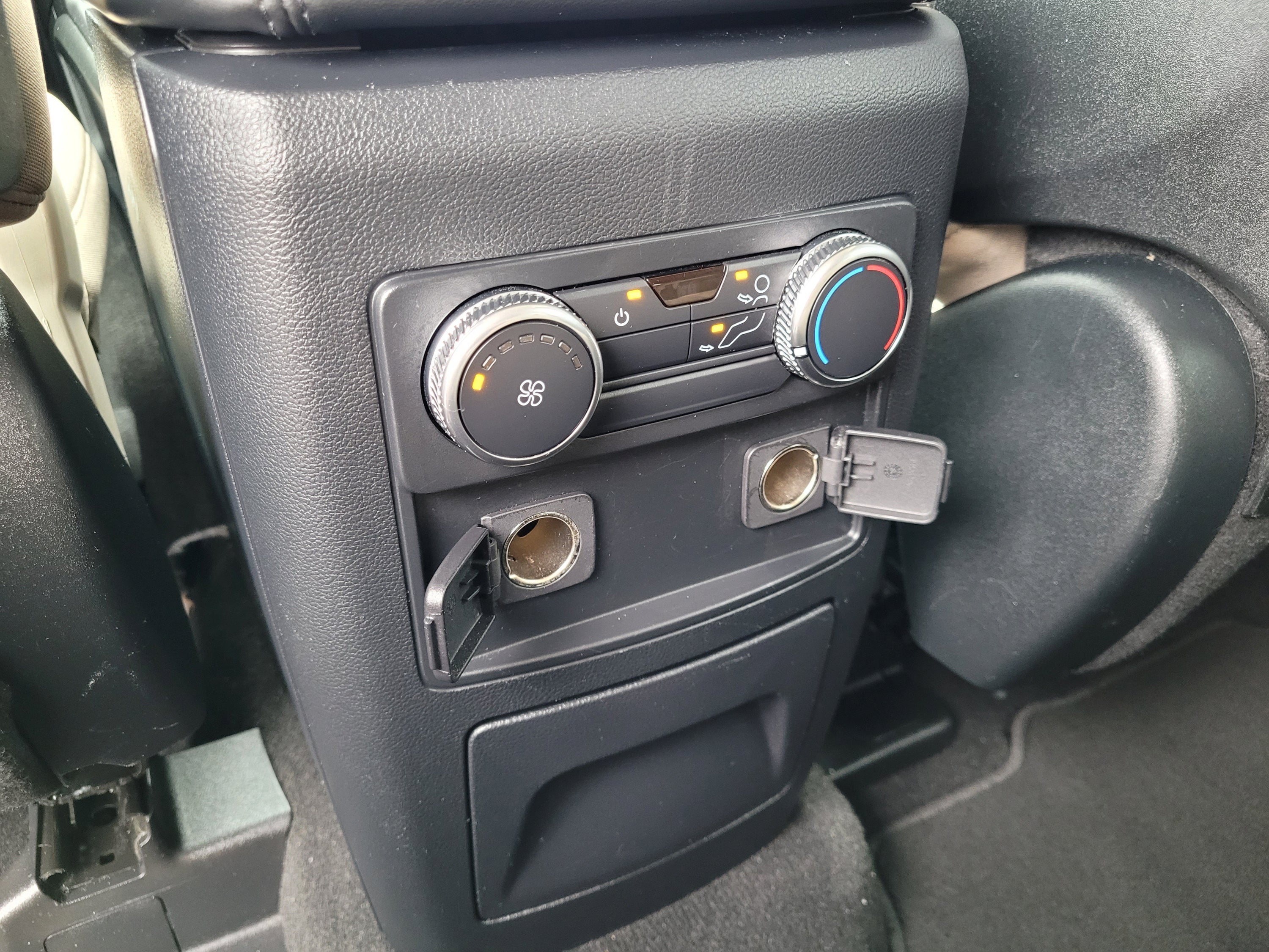 2020 Ford Explorer Base