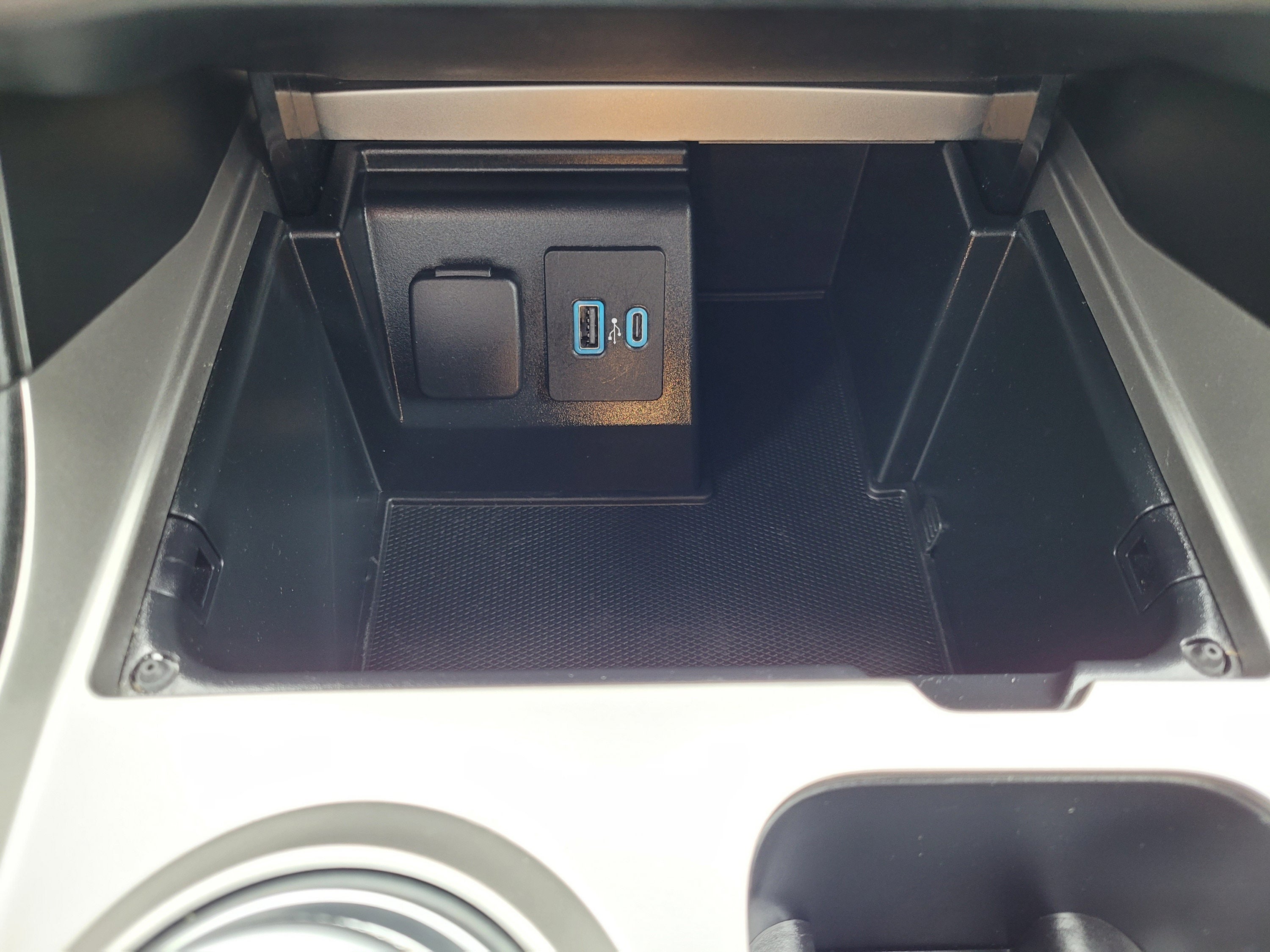 2020 Ford Explorer Base