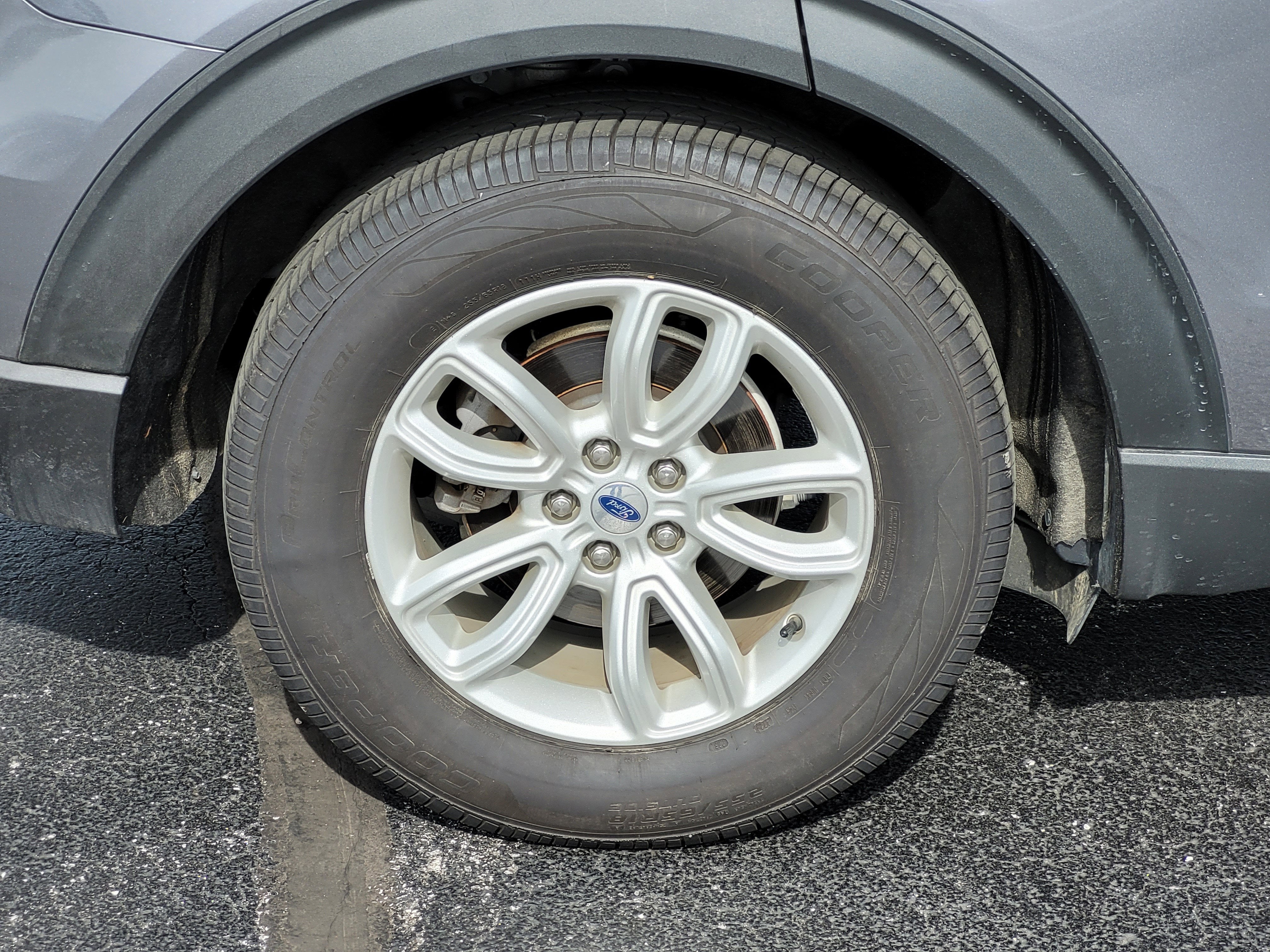 2021 Ford Explorer Base