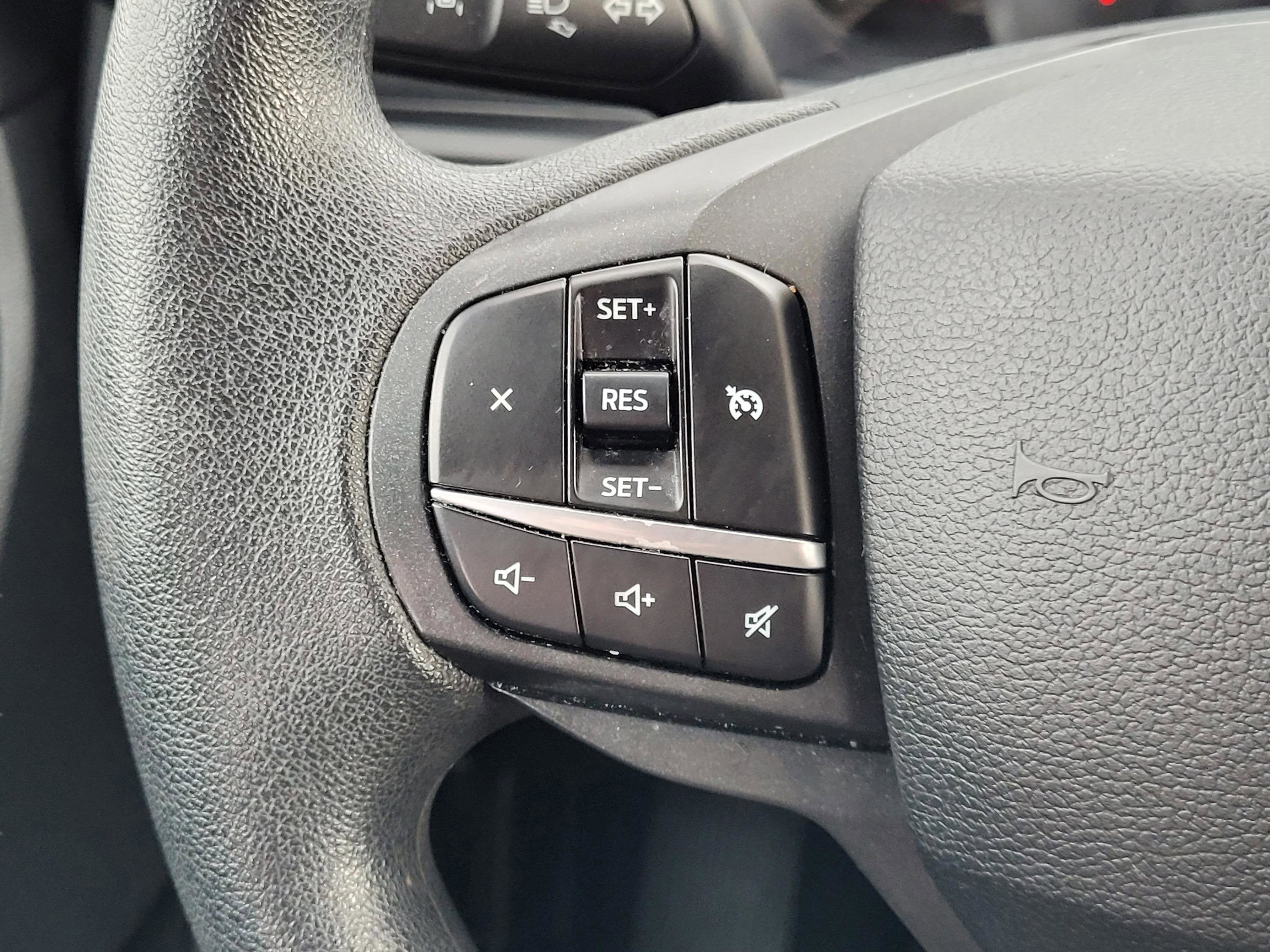 2021 Ford Explorer Base
