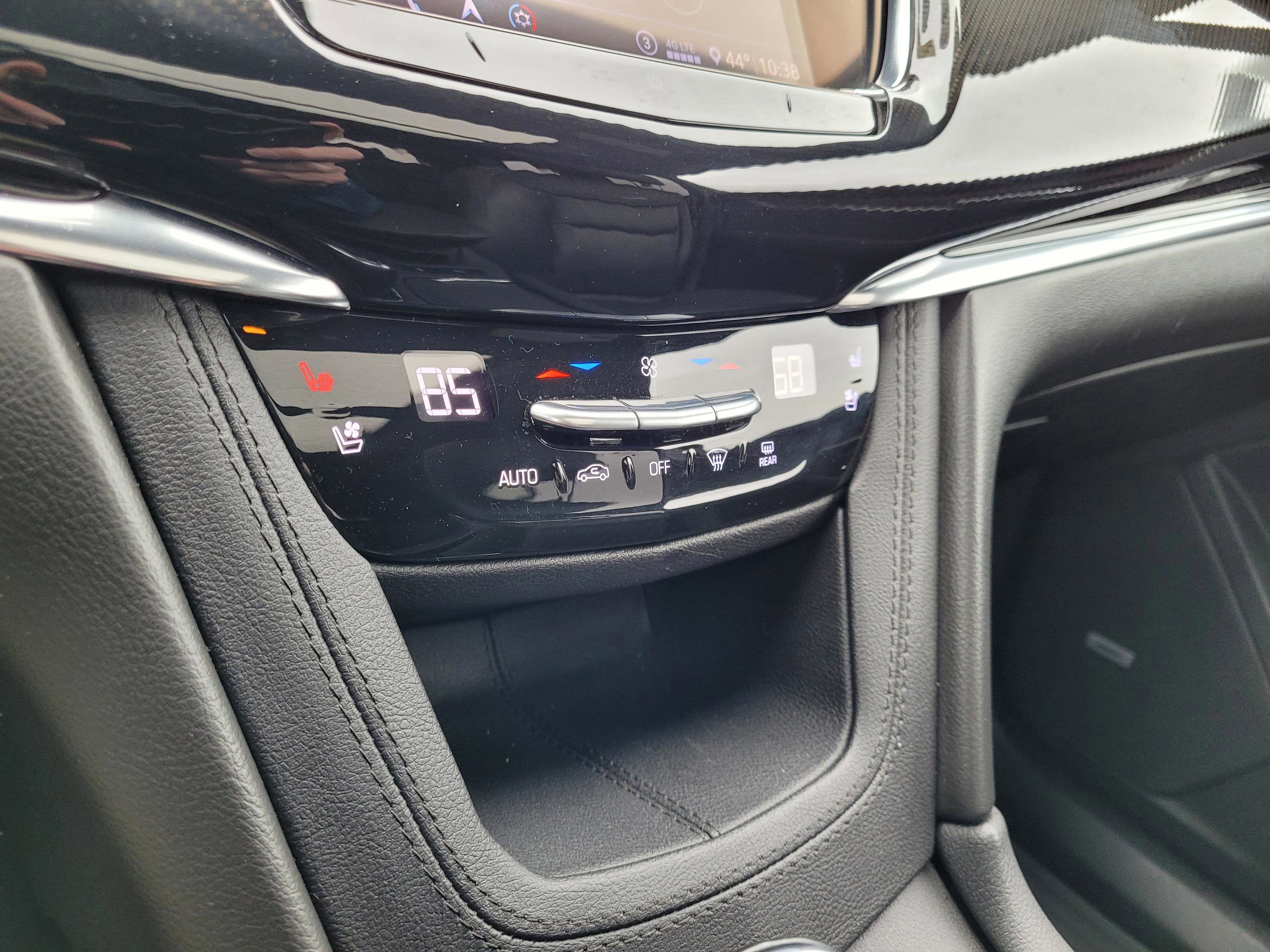 2020 Cadillac XT6 Sport