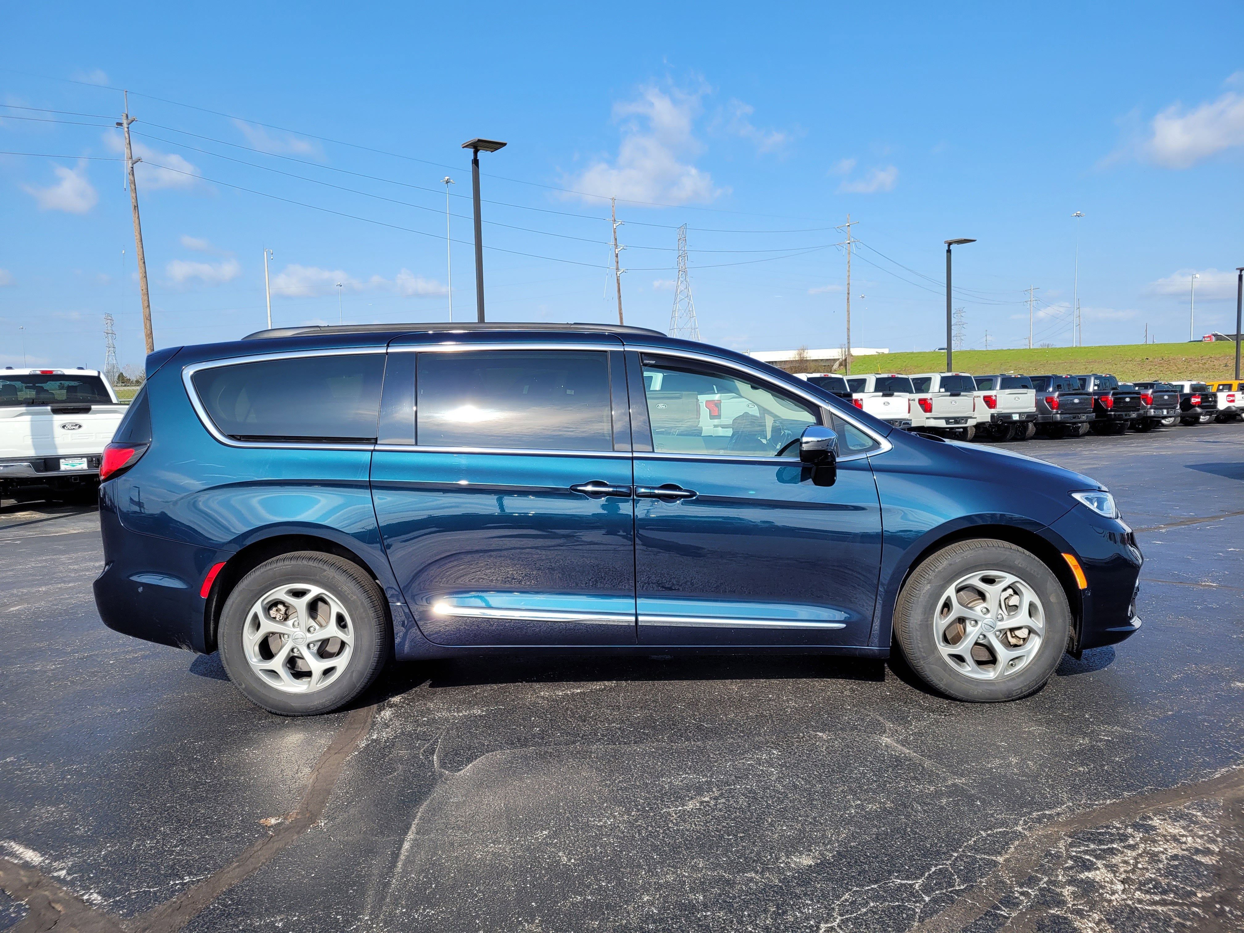2023 Chrysler Pacifica Limited