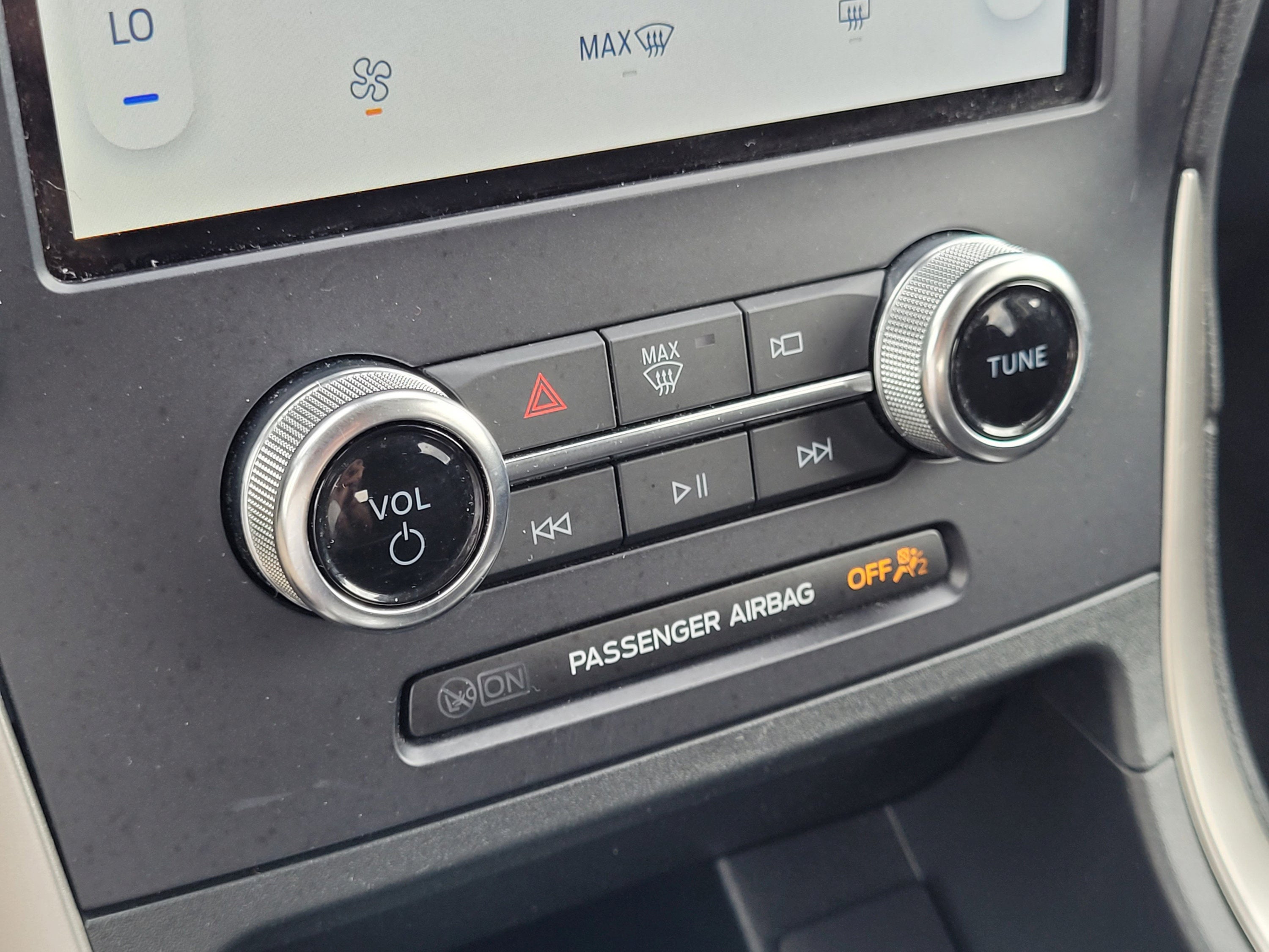 2024 Ford Edge SE
