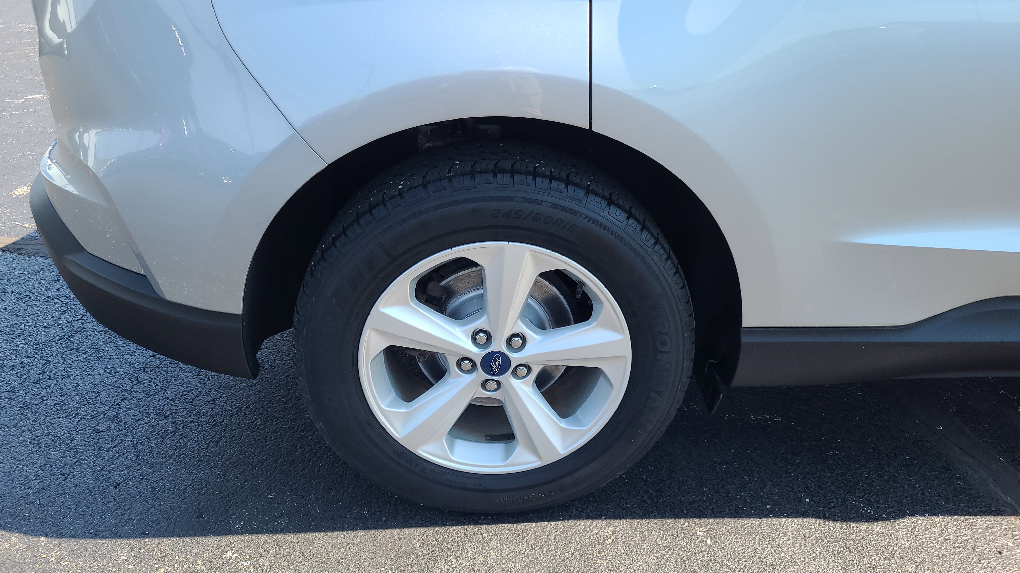2020 Ford Edge SE