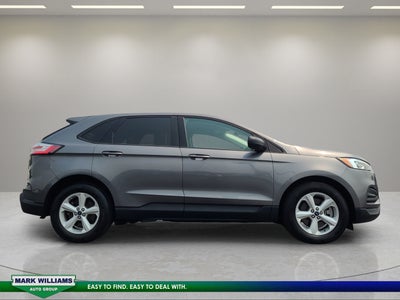 2022 Ford Edge SE