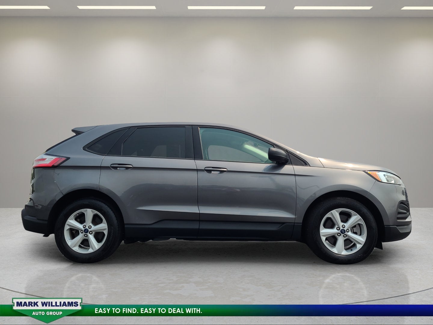 2022 Ford Edge SE