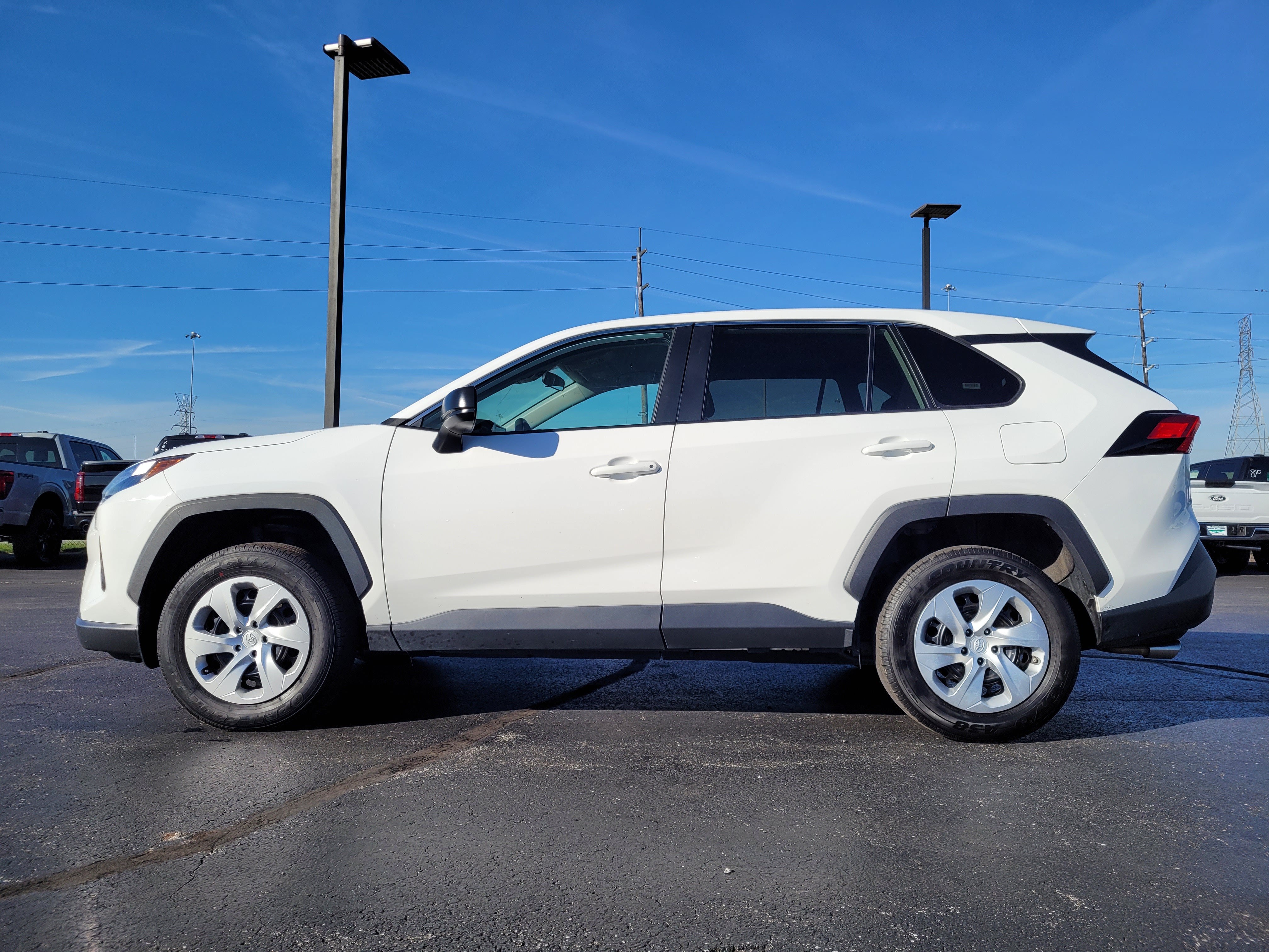 2025 Toyota RAV4 LE