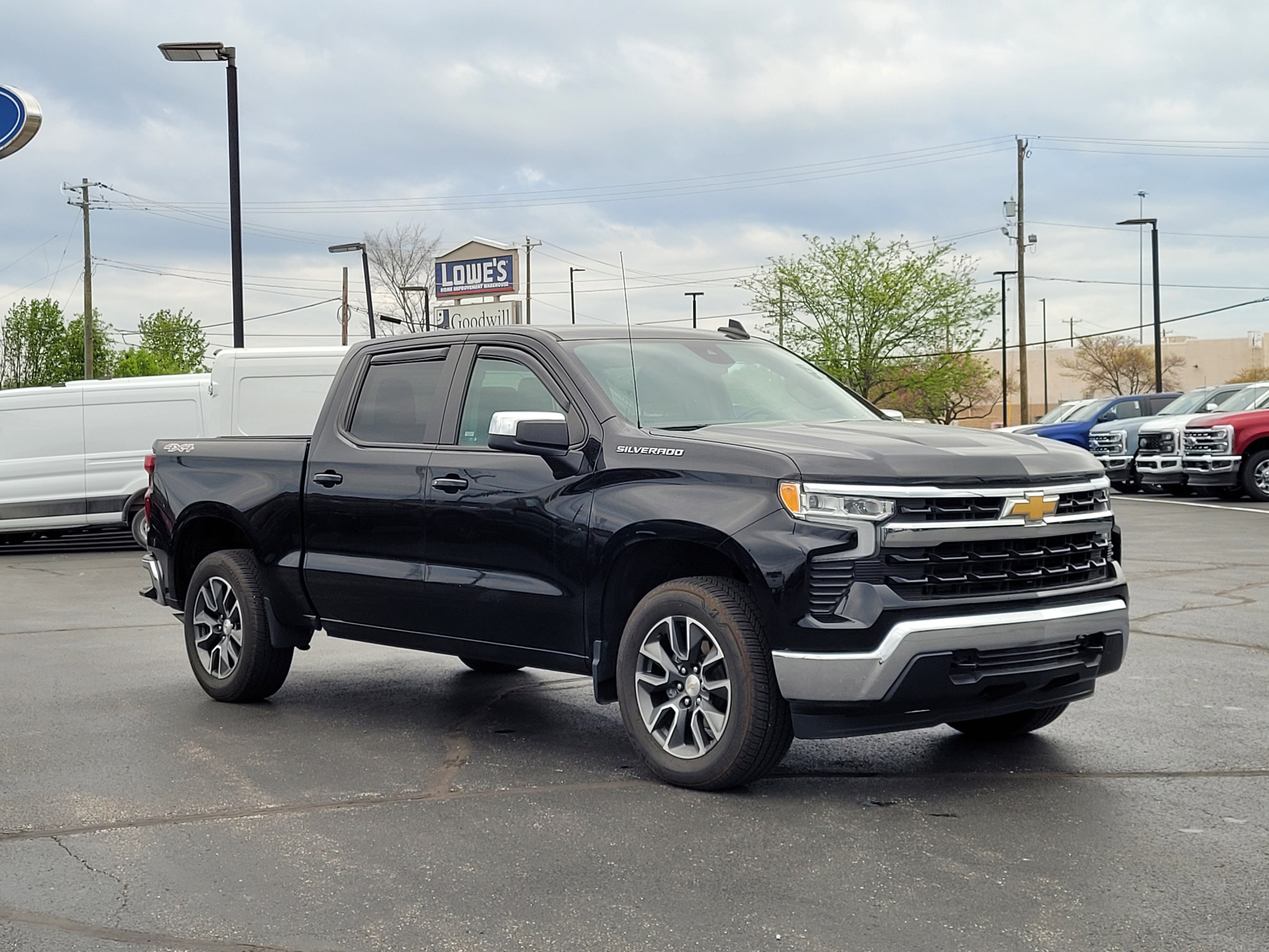 2024 Chevrolet Silverado 1500 LT