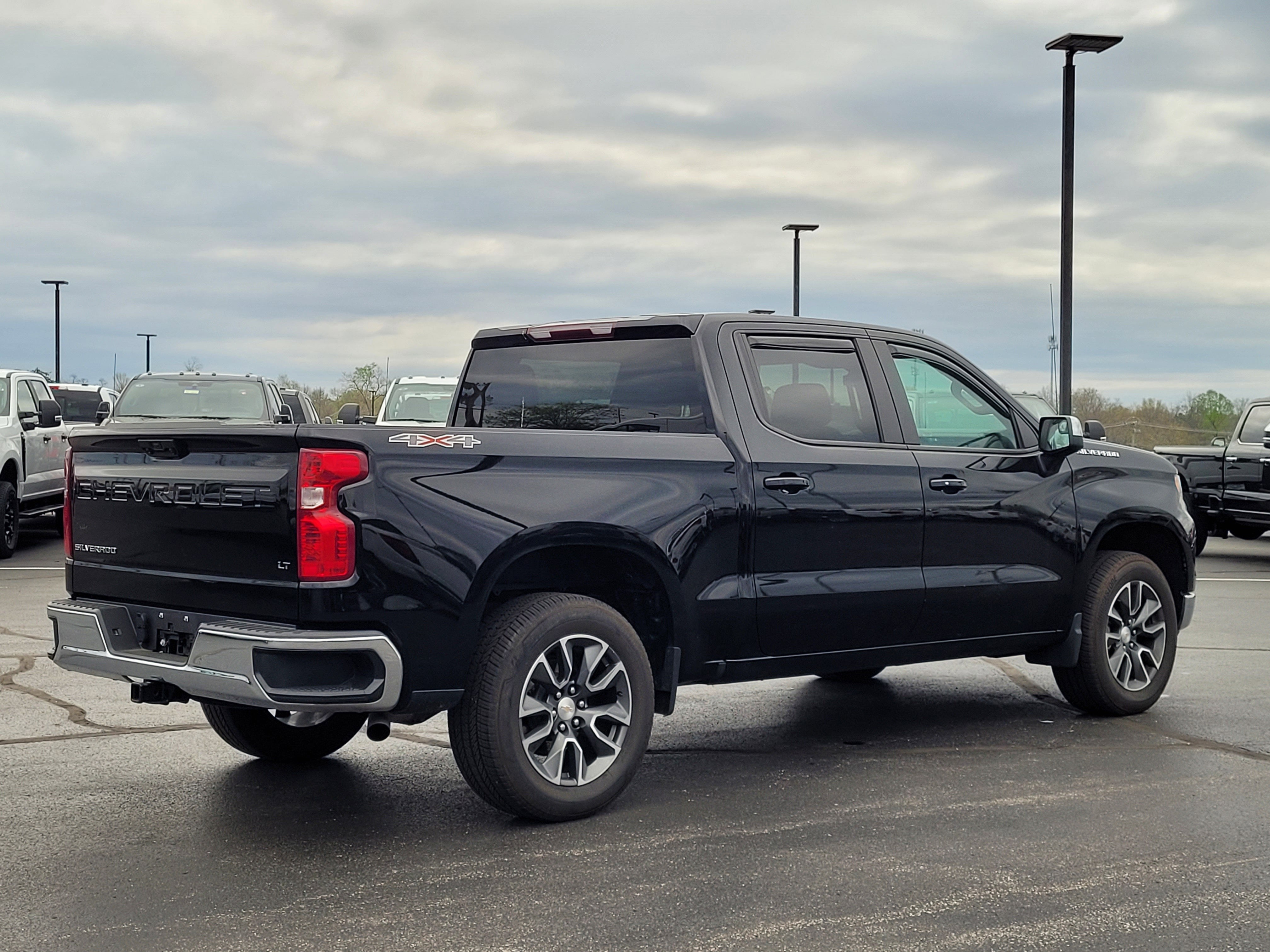 2024 Chevrolet Silverado 1500 LT