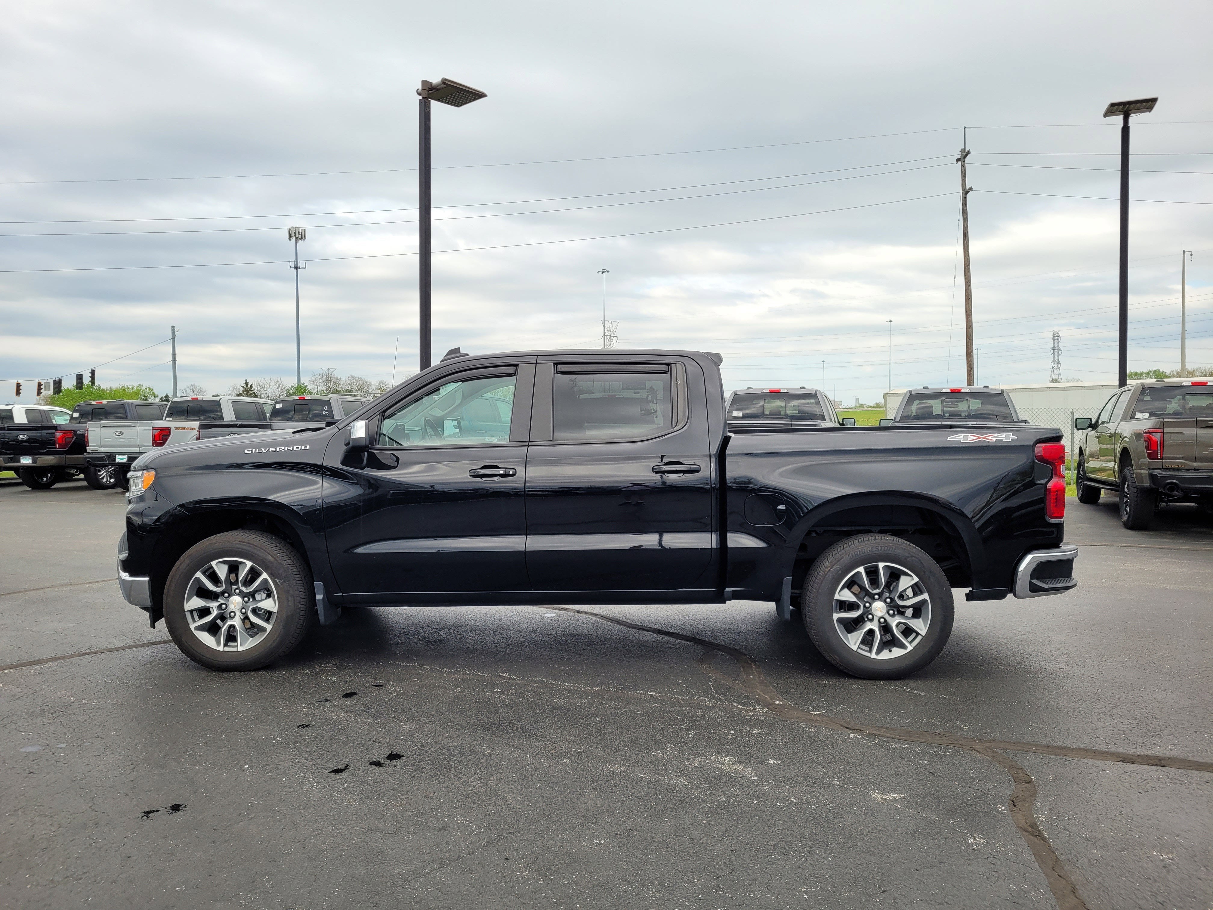 2024 Chevrolet Silverado 1500 LT