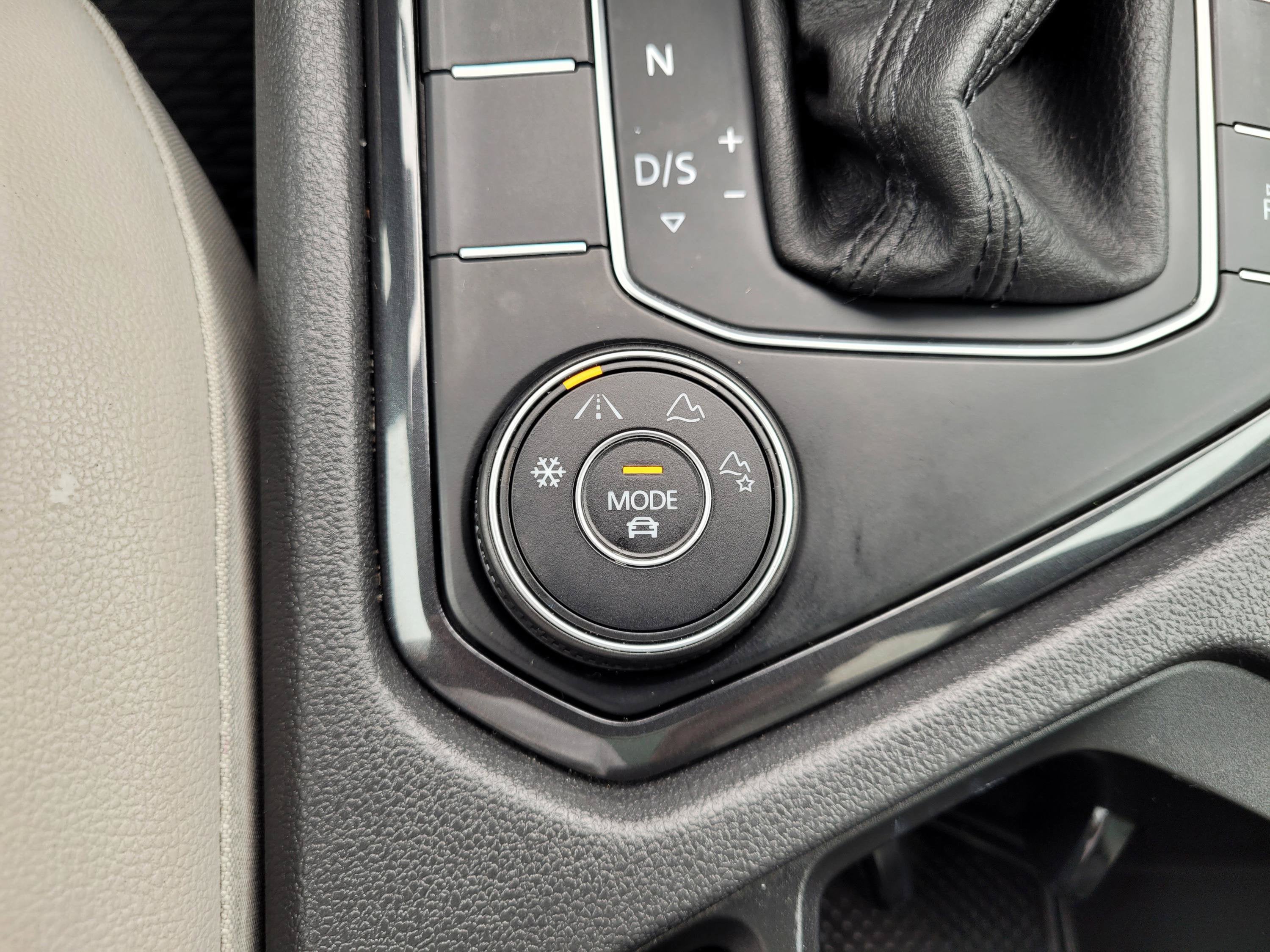 2019 Volkswagen Tiguan 2.0T SEL Premium R-Line 4Motion