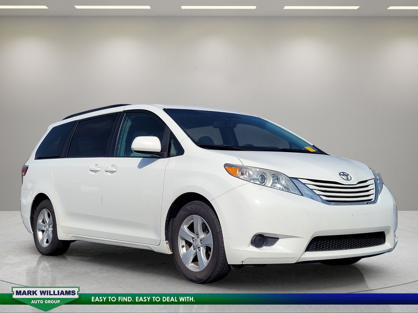2016 Toyota Sienna LE 8 Passenger
