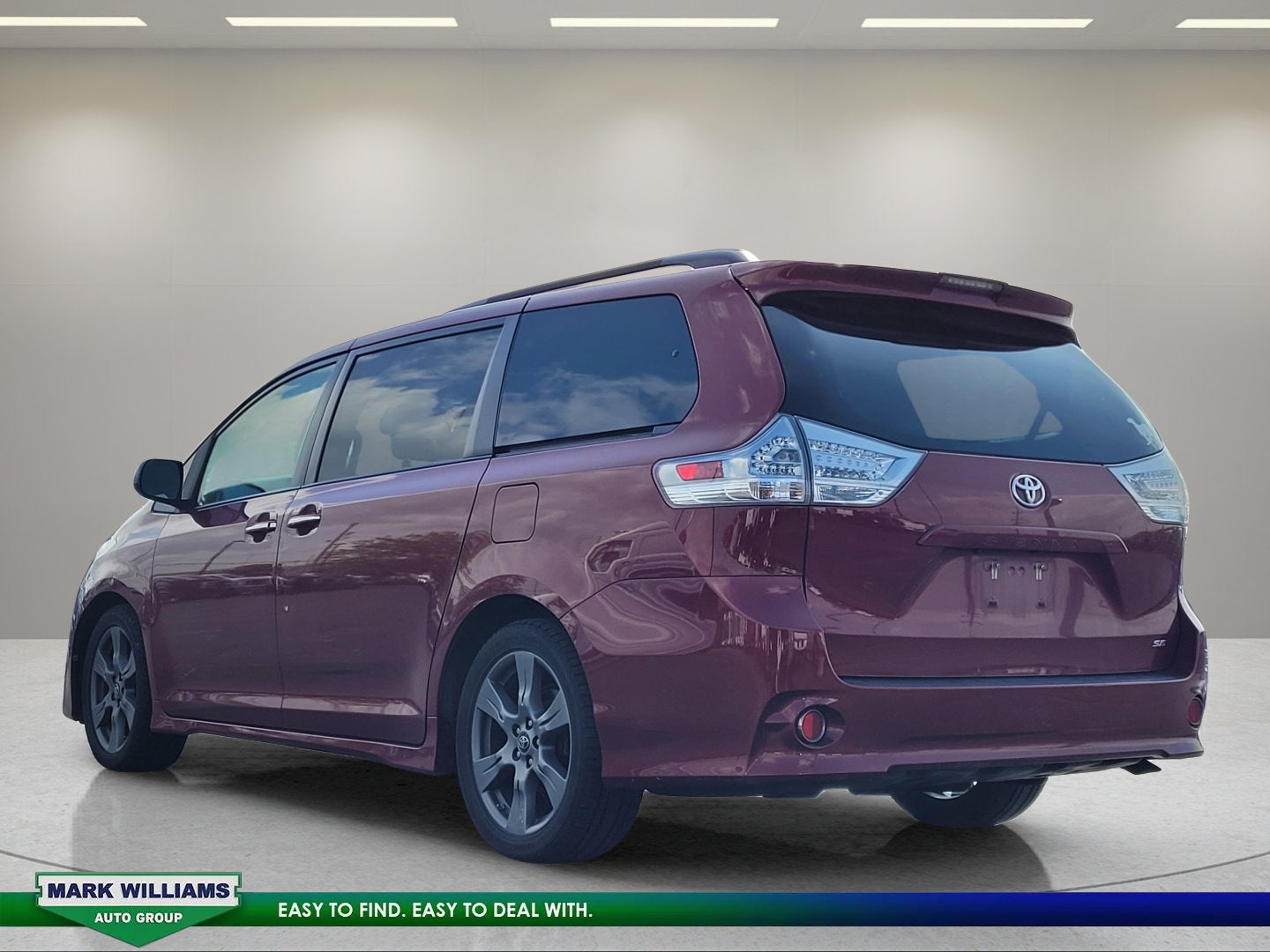 2018 Toyota Sienna SE 8 Passenger