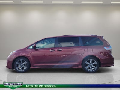2018 Toyota Sienna SE 8 Passenger