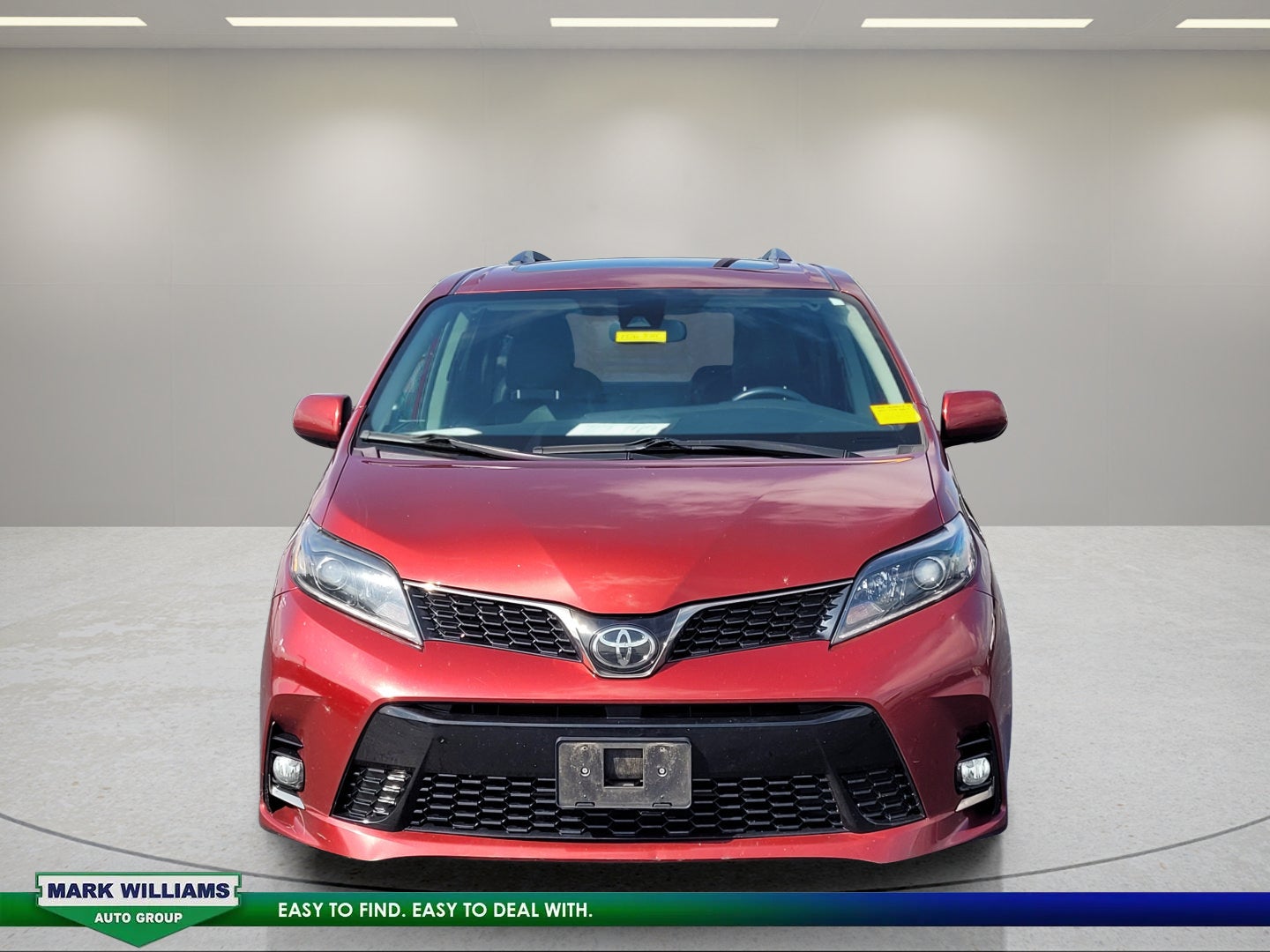 2018 Toyota Sienna SE 8 Passenger