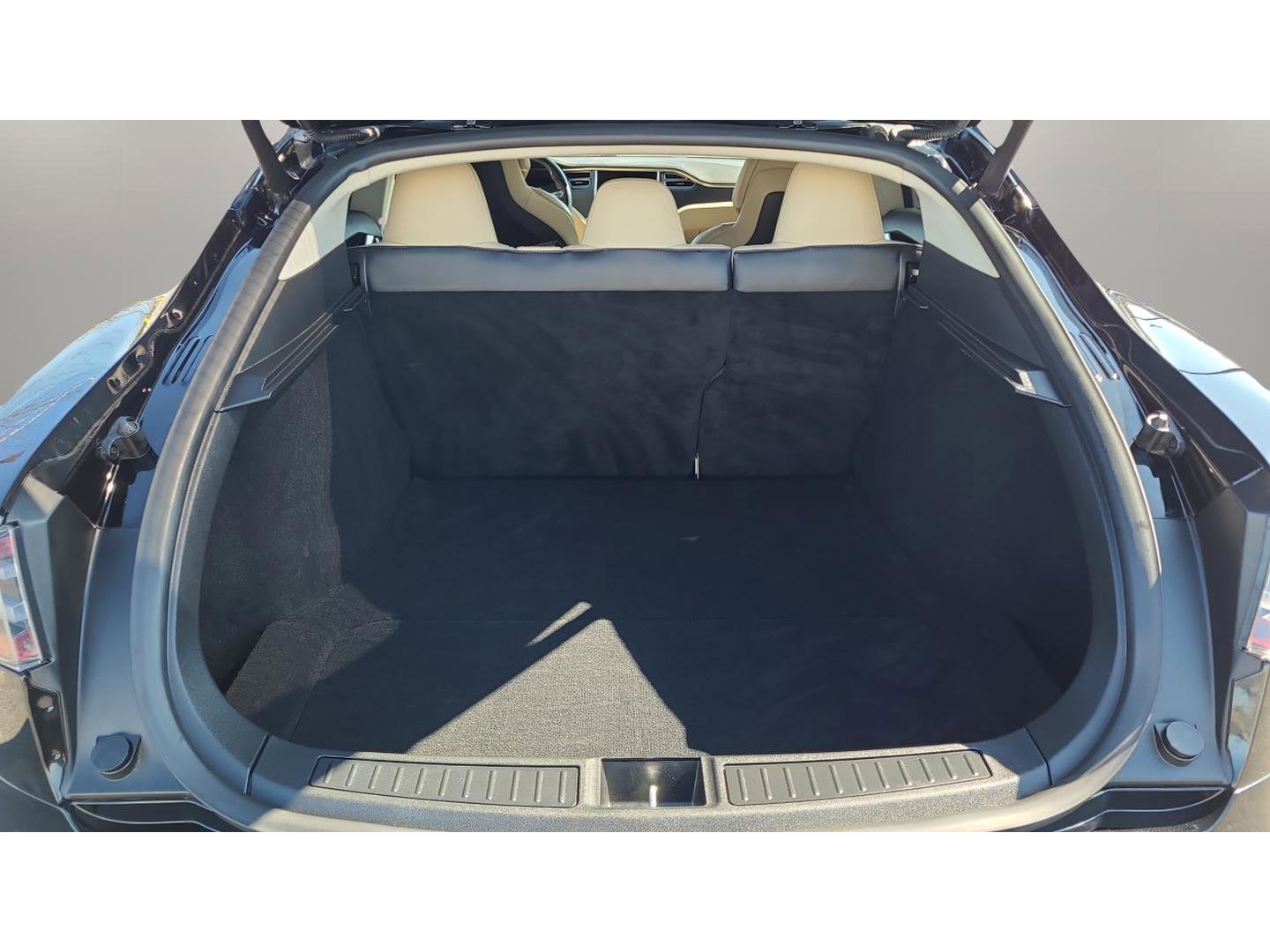 2017 Tesla Model S 90D