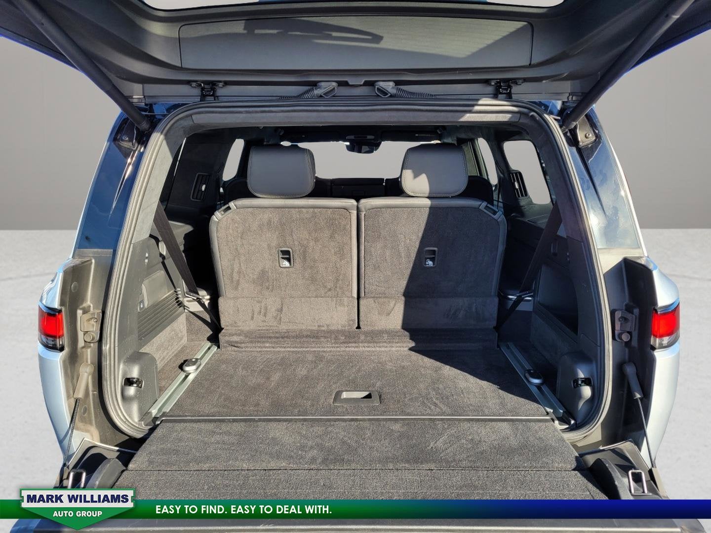 2025 Rivian R1S Adventure