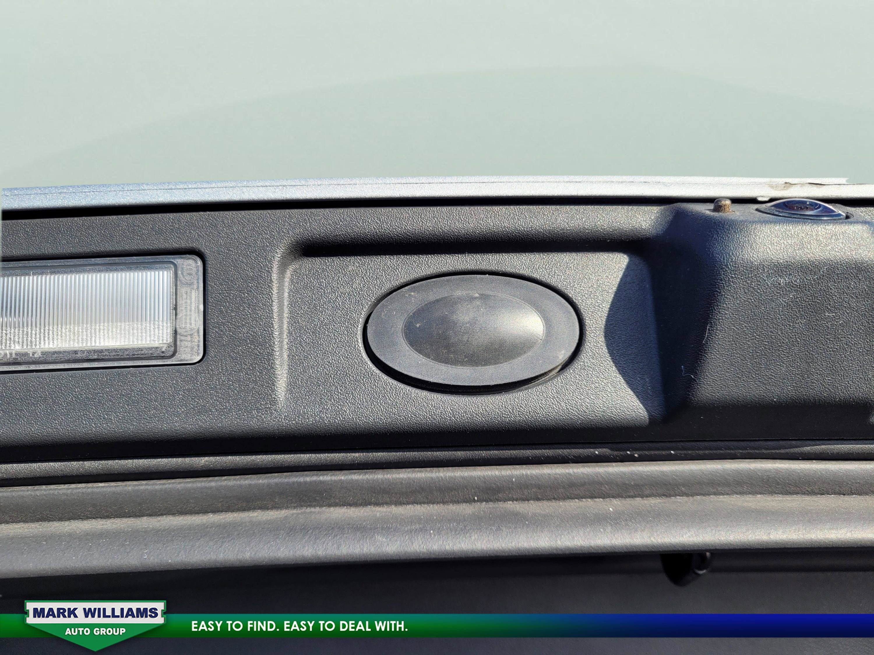 2025 Rivian R1S Adventure