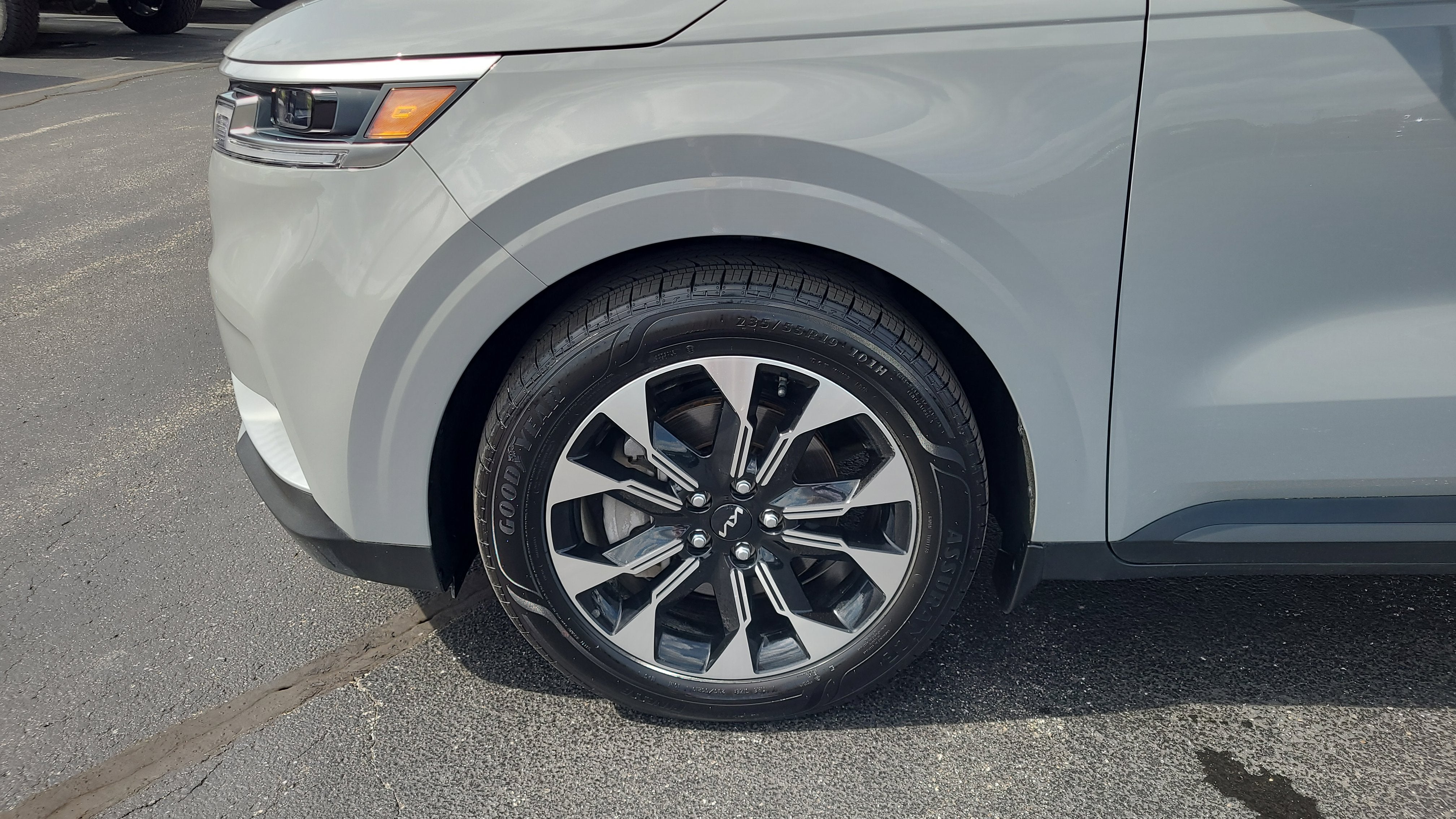 2024 Kia Carnival EX