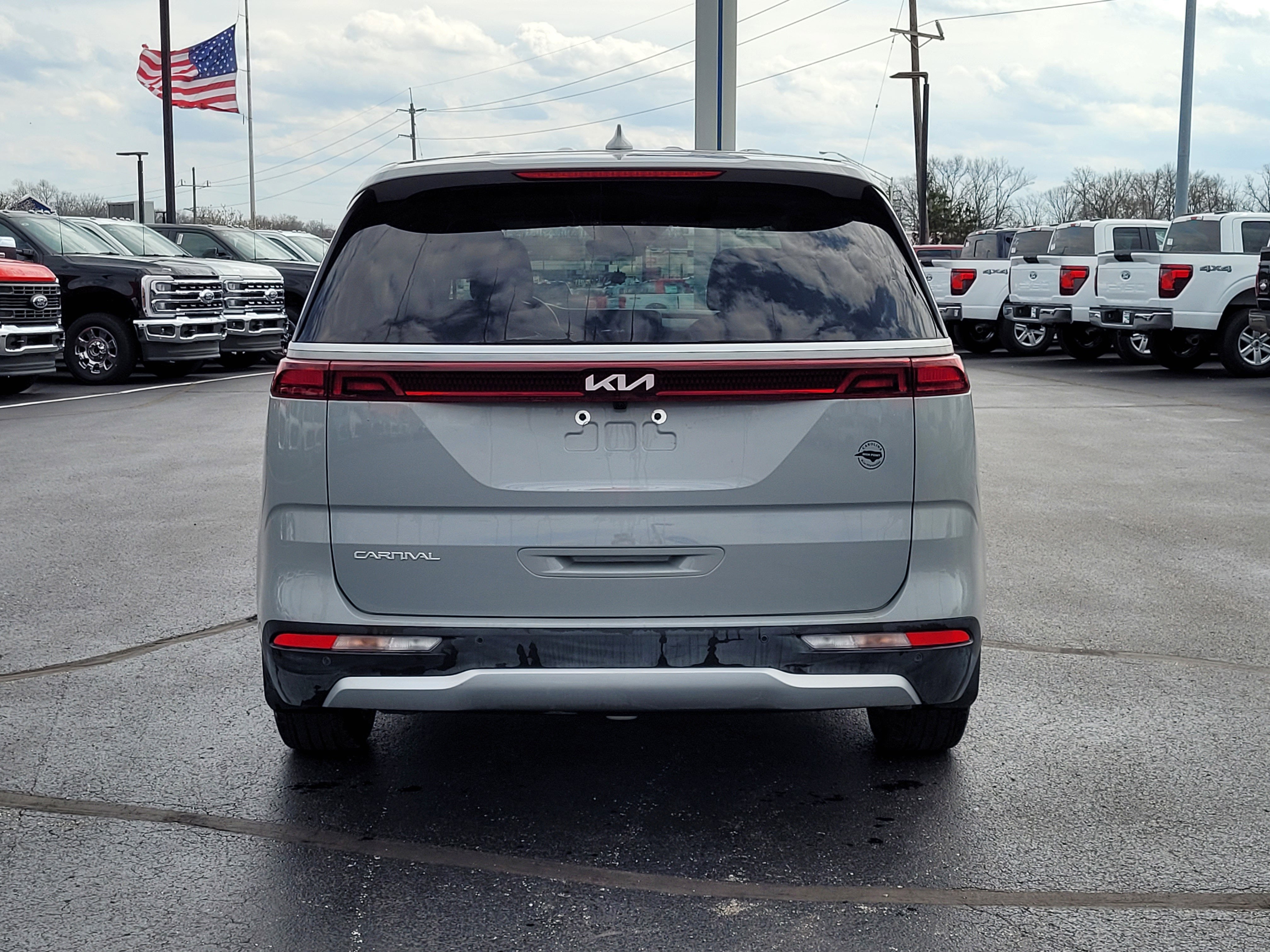 2024 Kia Carnival EX