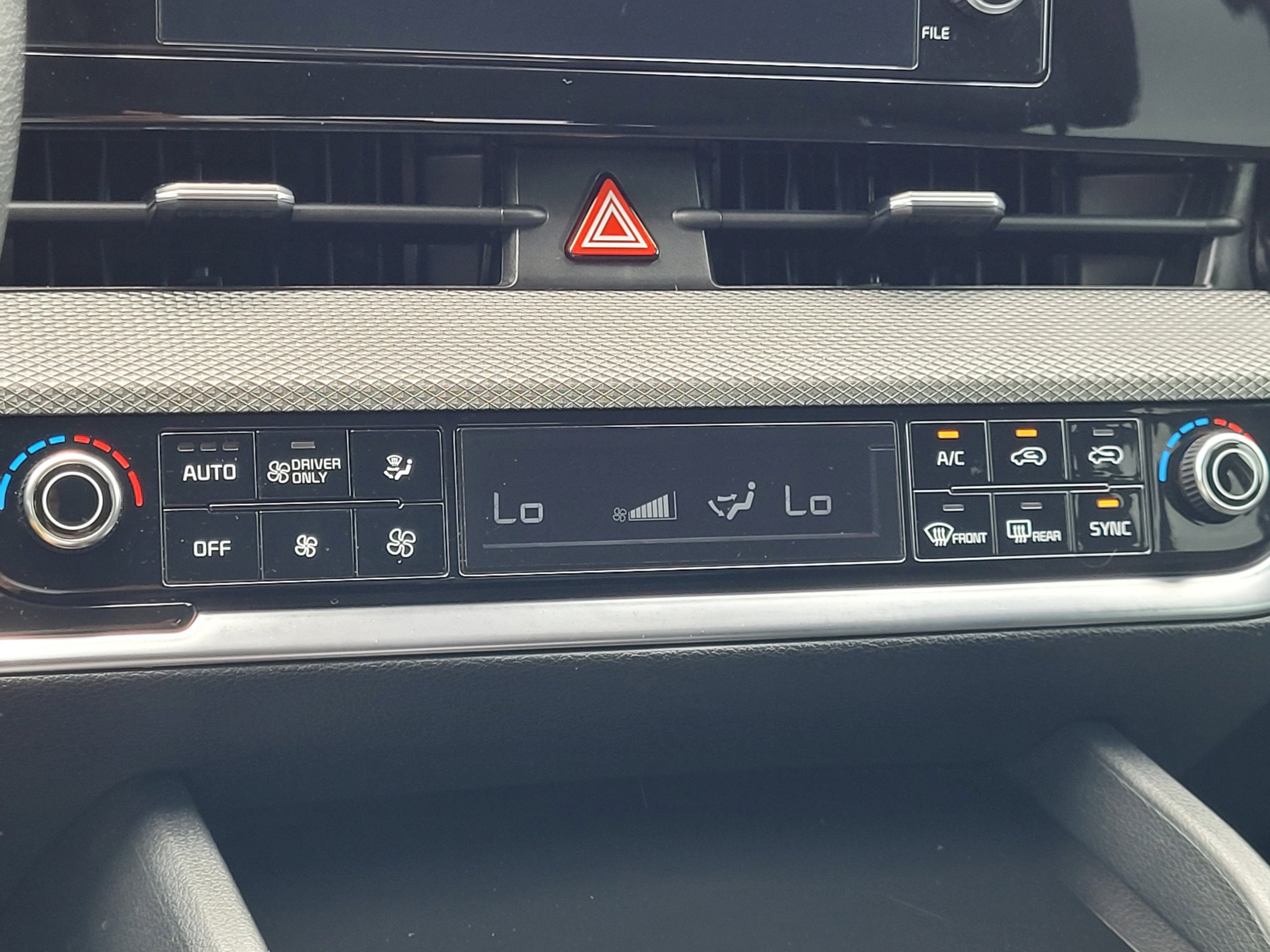 2024 Kia Sportage Hybrid LX