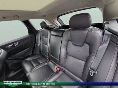 2022 Volvo XC60 B5 Inscription