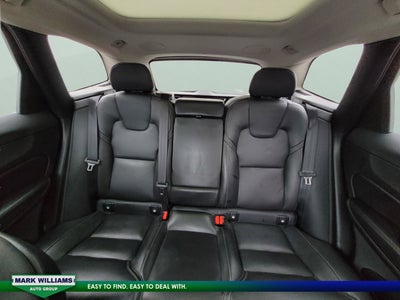 2022 Volvo XC60 B5 Inscription