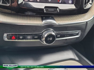 2022 Volvo XC60 B5 Inscription