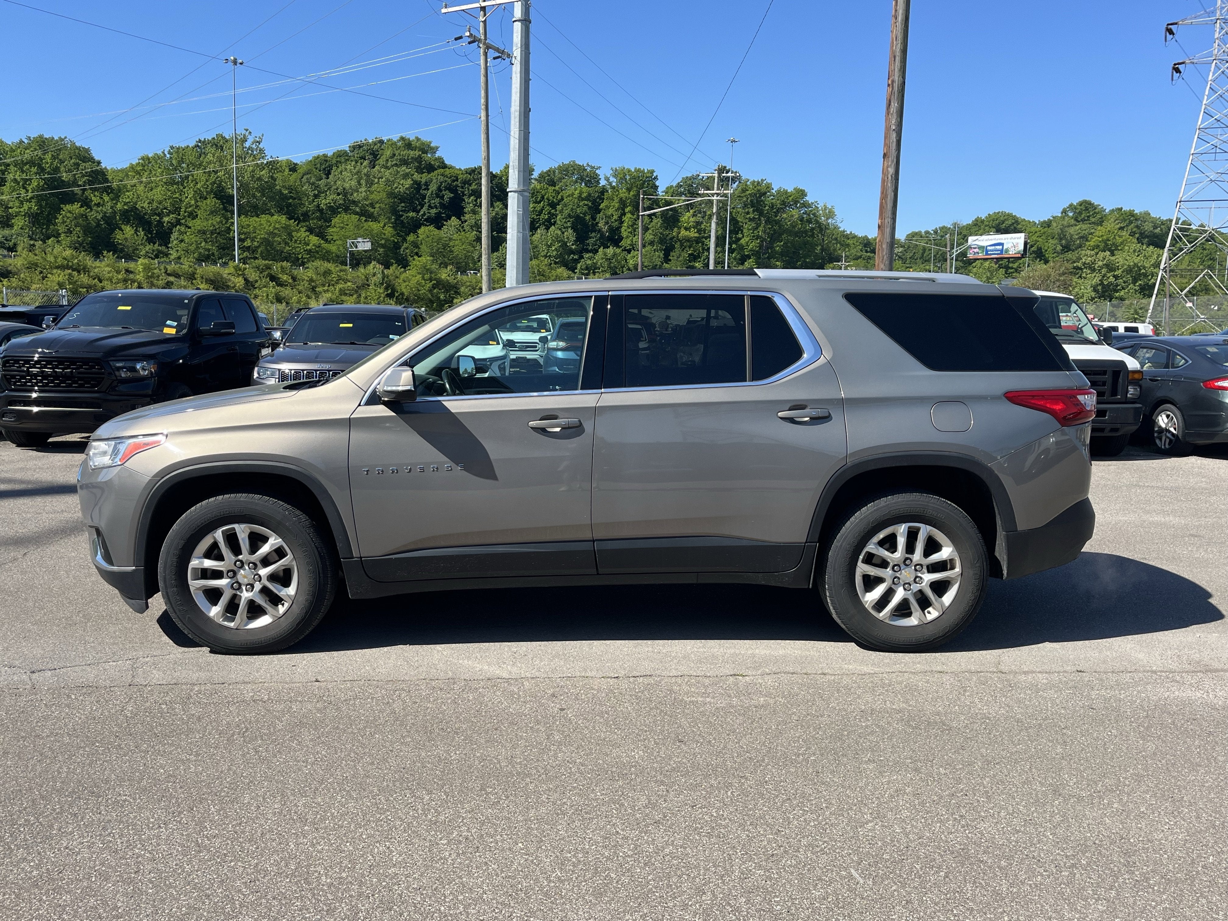 2018 Chevrolet Traverse LT Cloth w/1LT