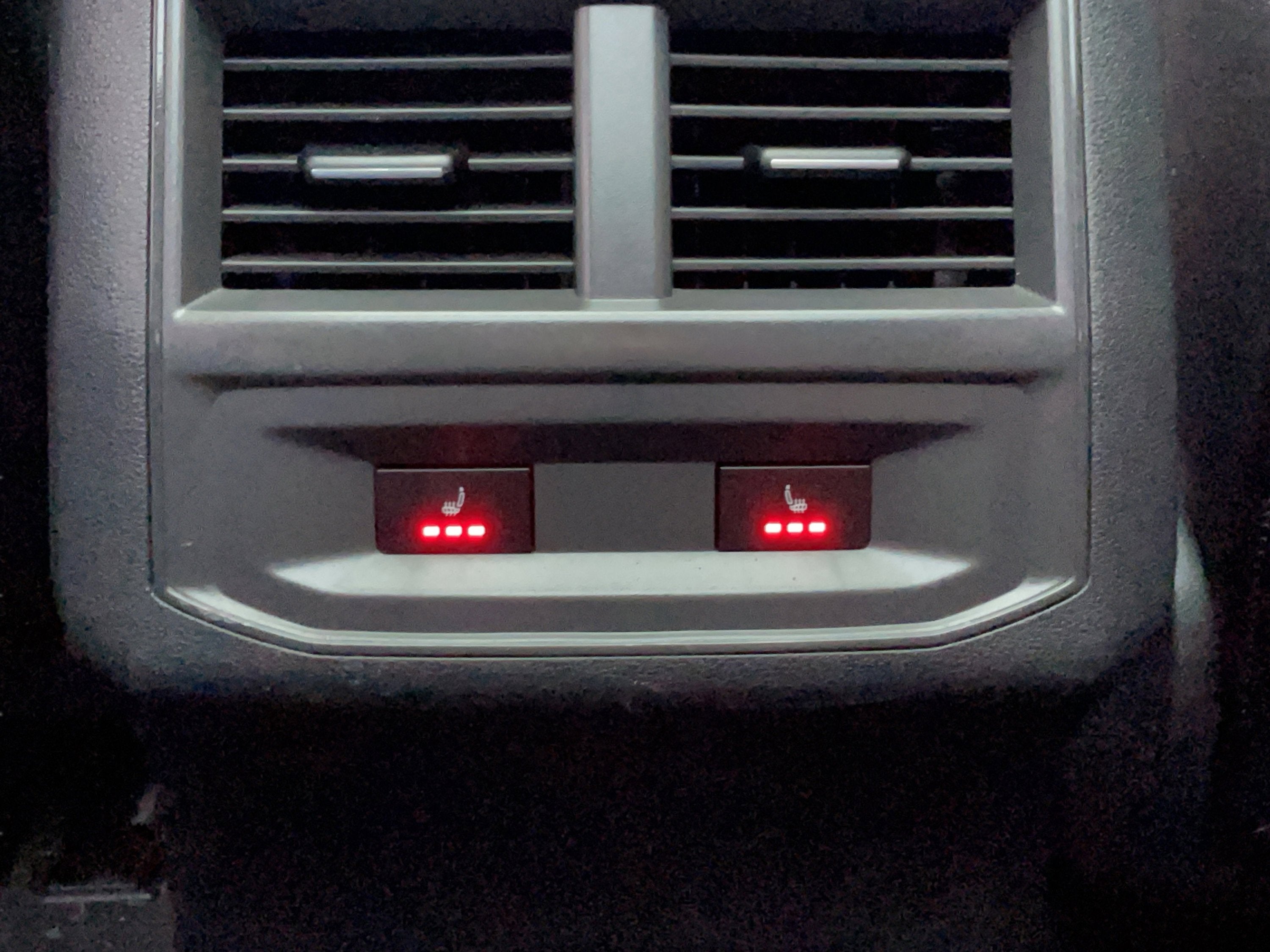 2022 Volkswagen Atlas Cross Sport 3.6L V6 SEL Premium R-Line