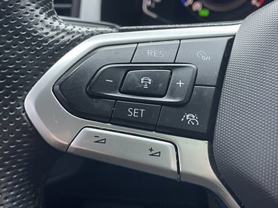 2022 Volkswagen Atlas Cross Sport 3.6L V6 SEL Premium R-Line