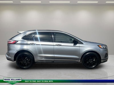 2022 Ford Edge SE