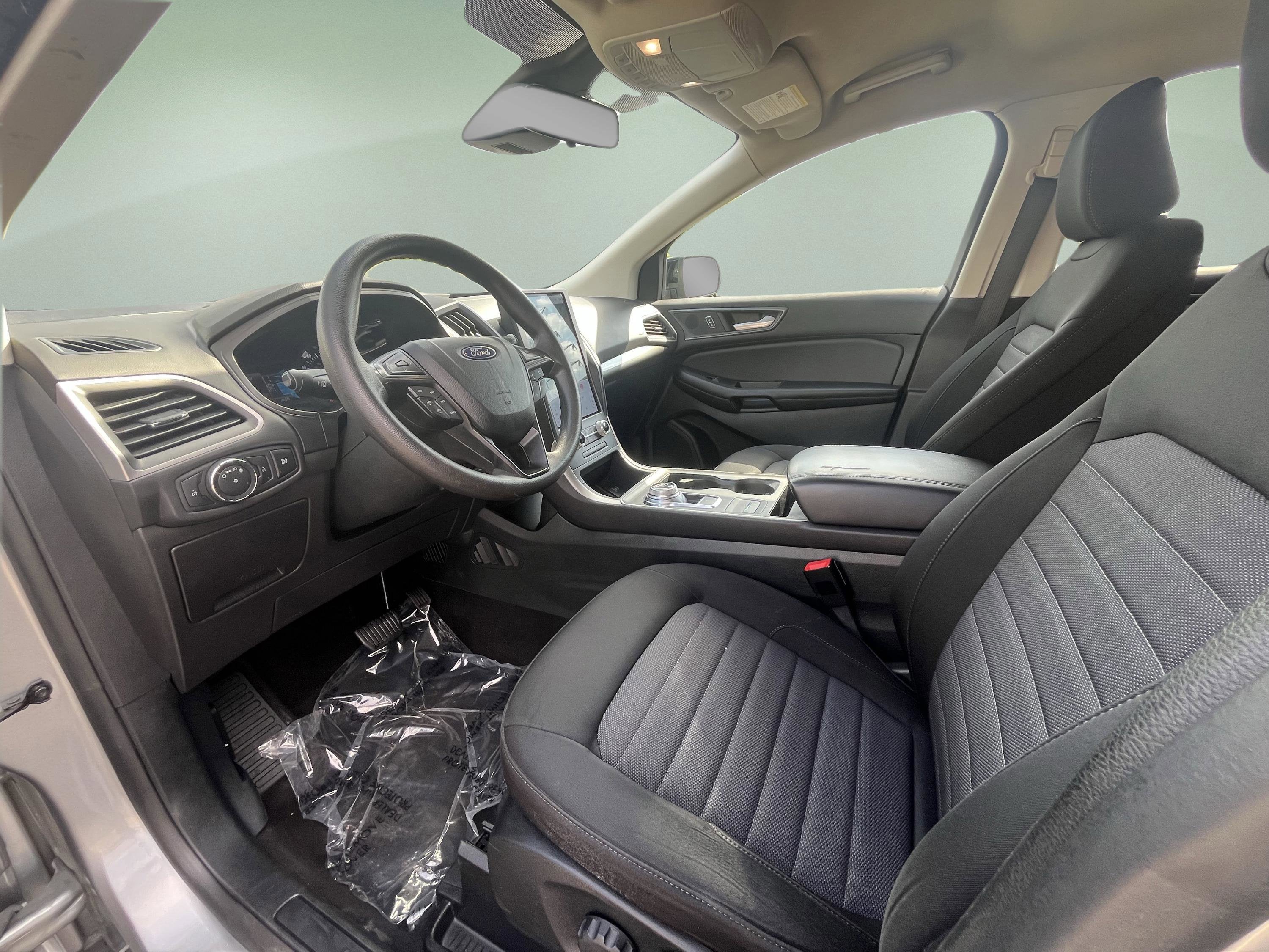 2022 Ford Edge SE