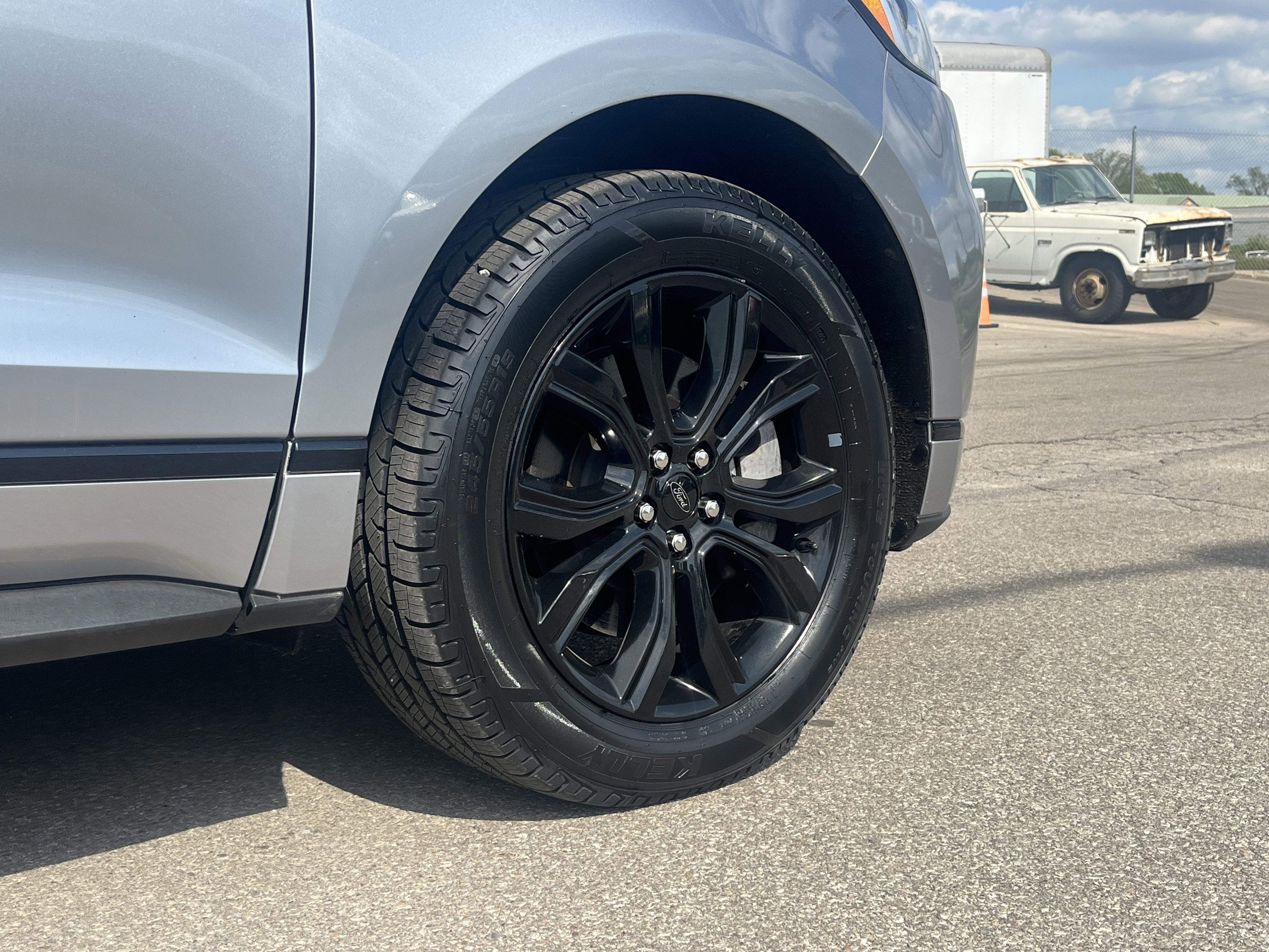 2022 Ford Edge SE