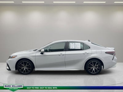 2024 Toyota Camry SE