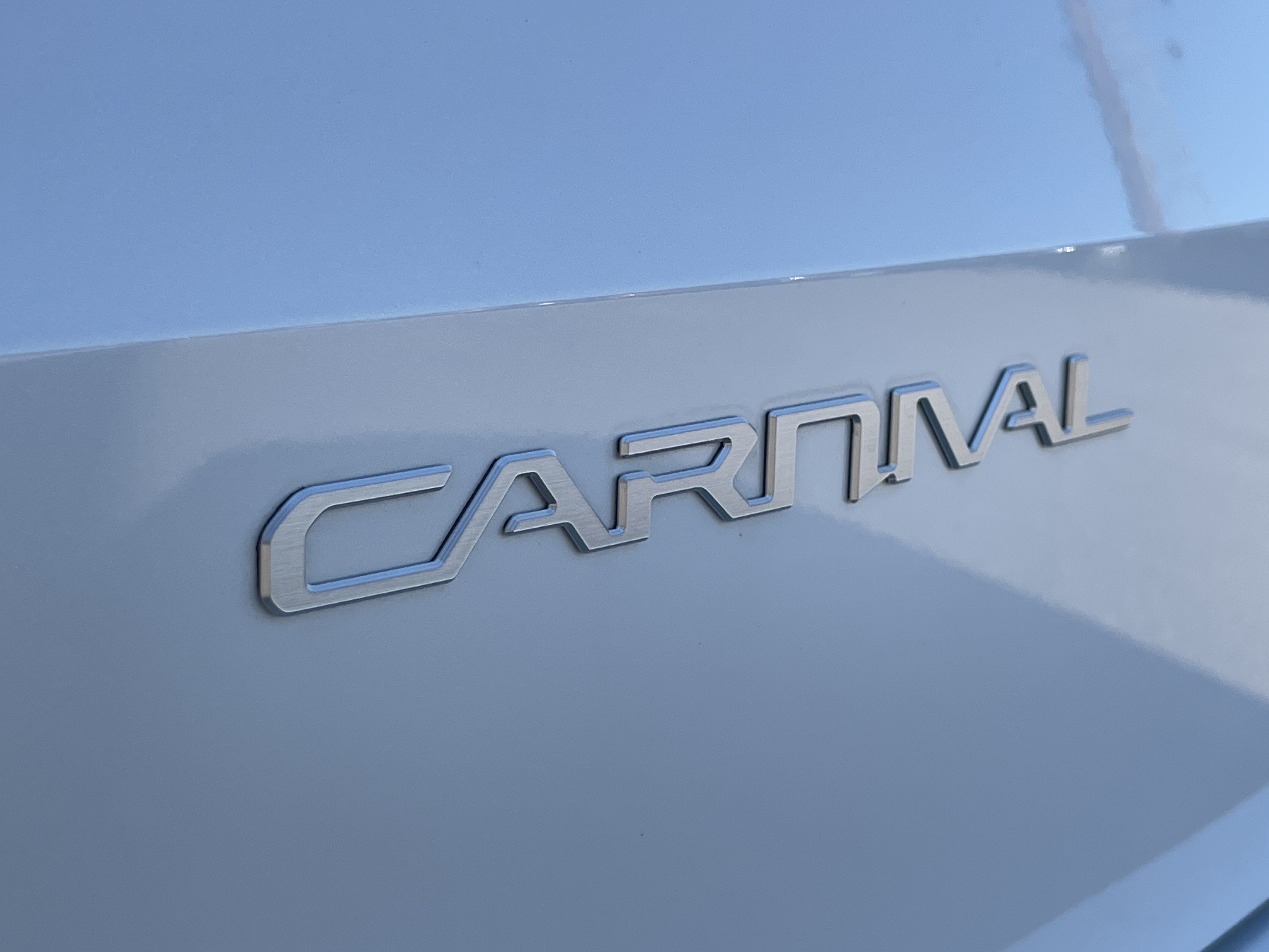 2024 Kia Carnival SX