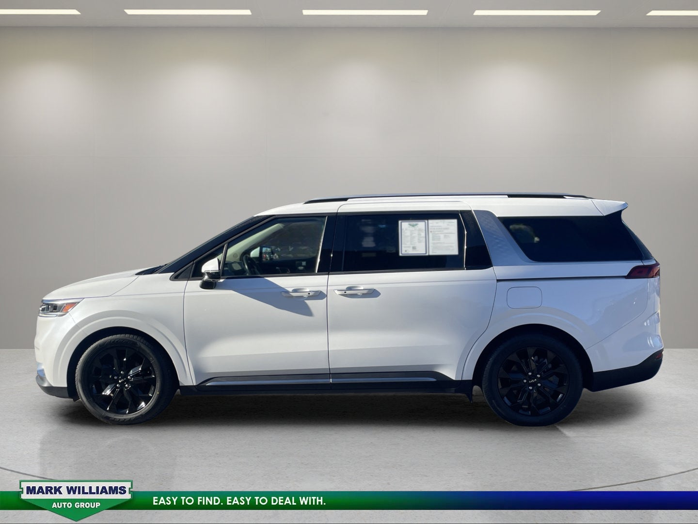 2024 Kia Carnival SX