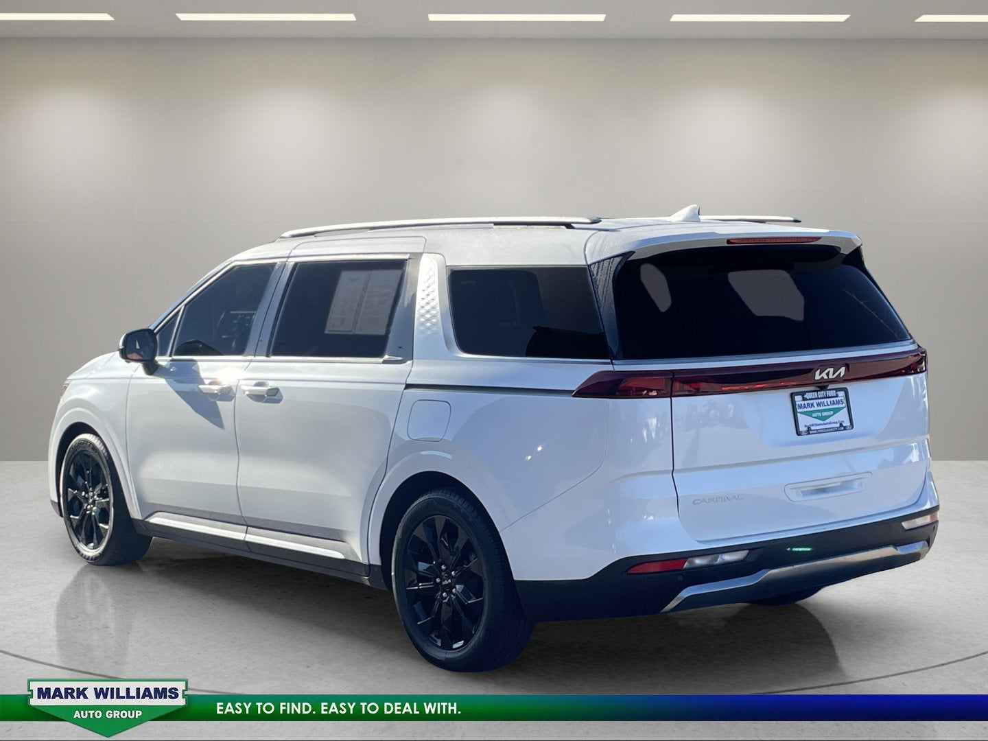 2024 Kia Carnival SX