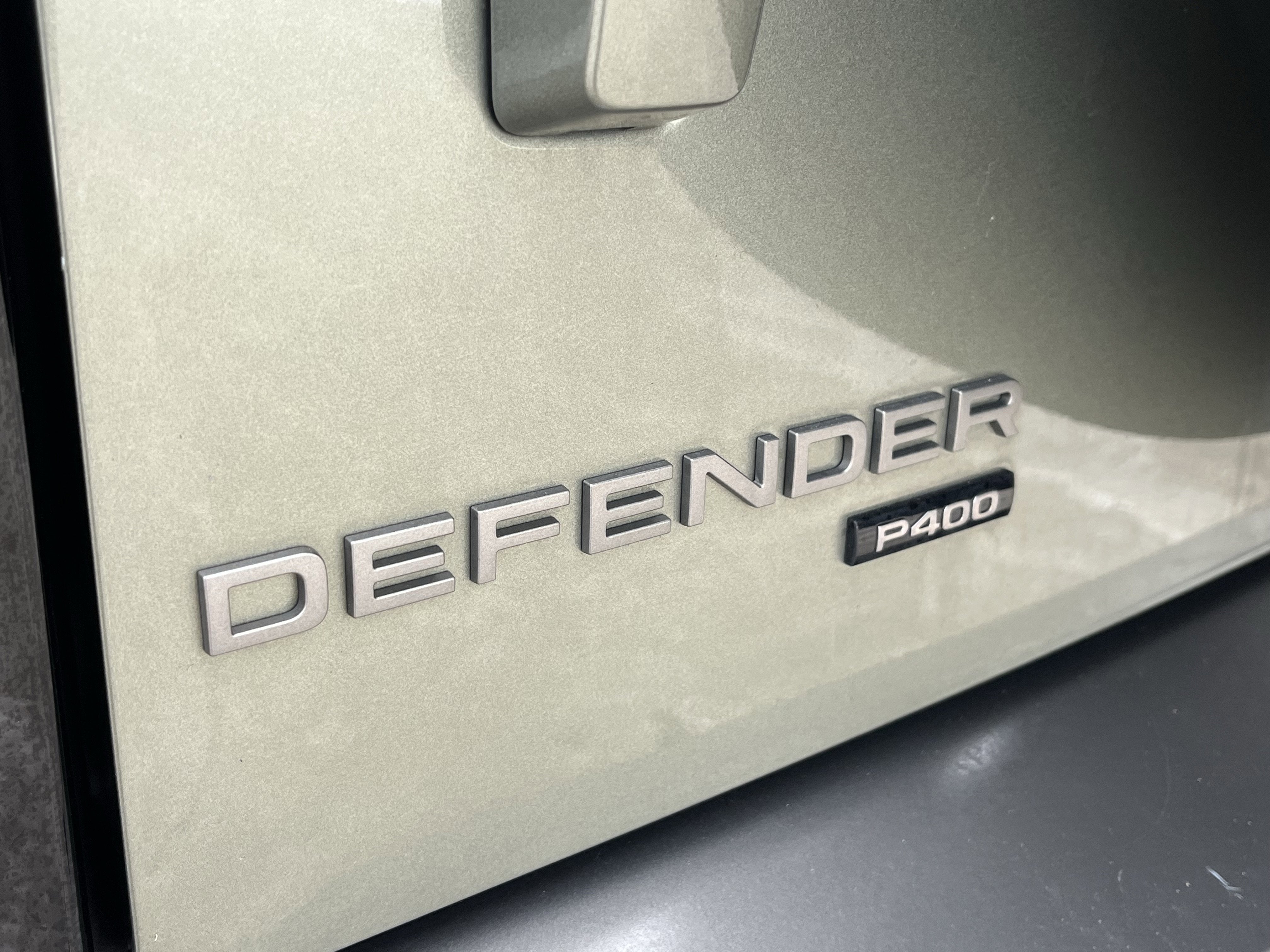 2023 Land Rover Defender 90 X-Dynamic SE