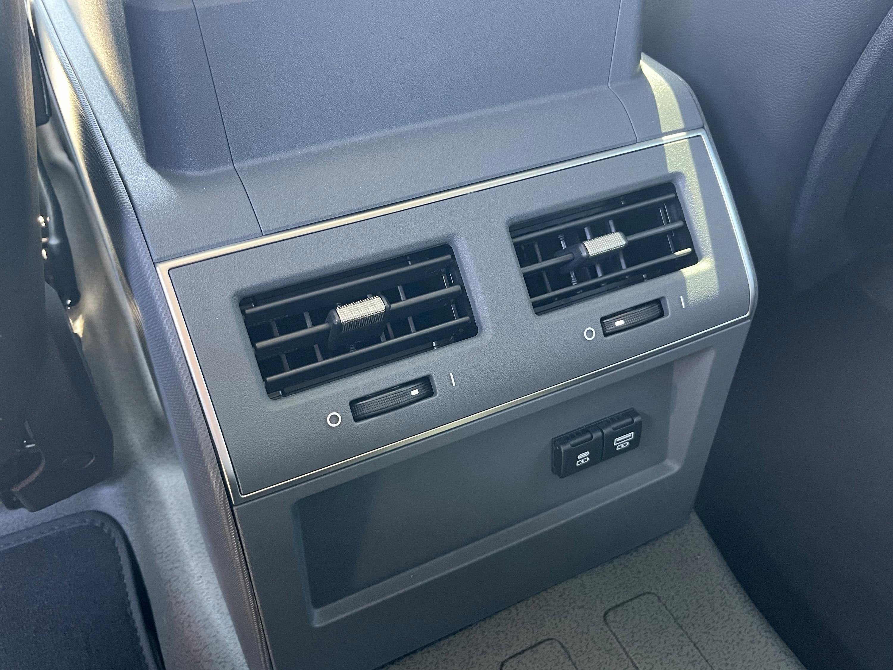 2025 INEOS Grenadier Fieldmaster Edition