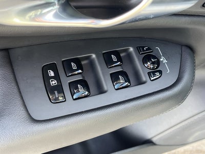 2023 Volvo XC90 Recharge Plug-In Hybrid T8 Plus Dark Theme 7 Passenger