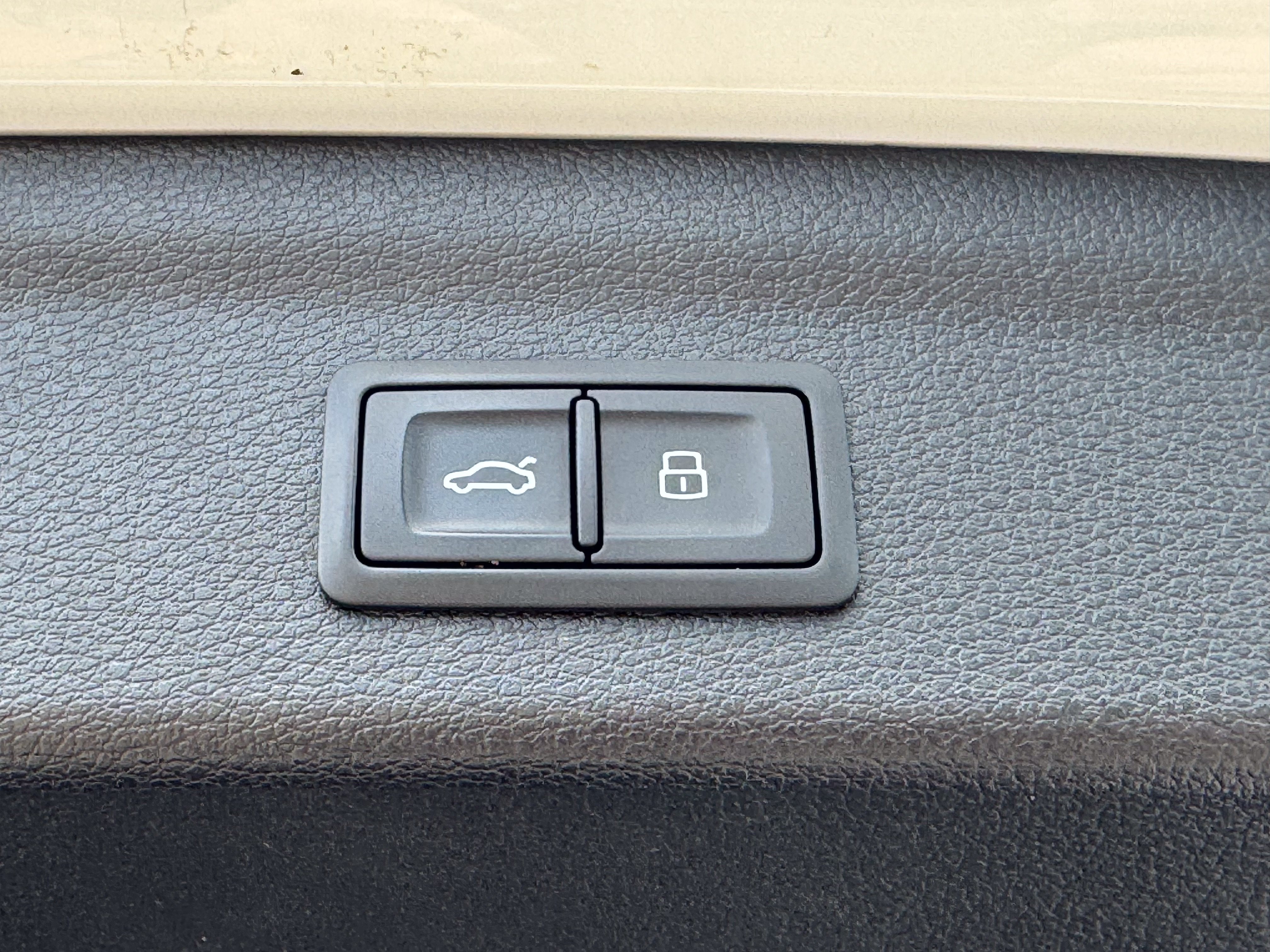 2022 Audi Q3 S line Premium Plus